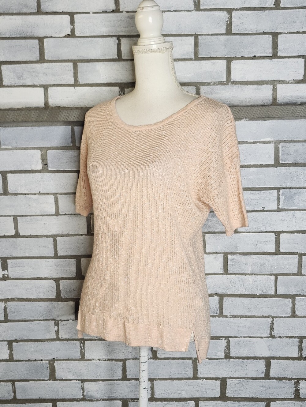 • Old Navy Women's Short Sleeve Drop Needle Lightweight Top Size Medium Peach